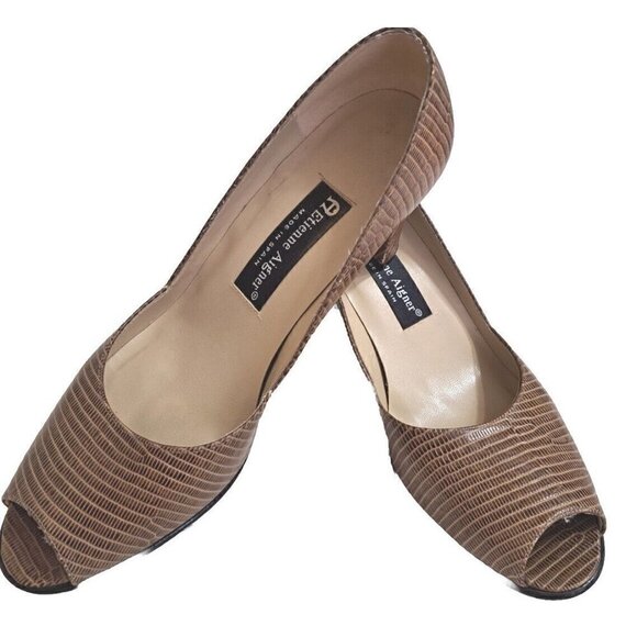 Etienne Aigner Women's 8M Brown Peep-Toe Snakeskin Leather Pumps 3" Heel - Picture 1 of 11